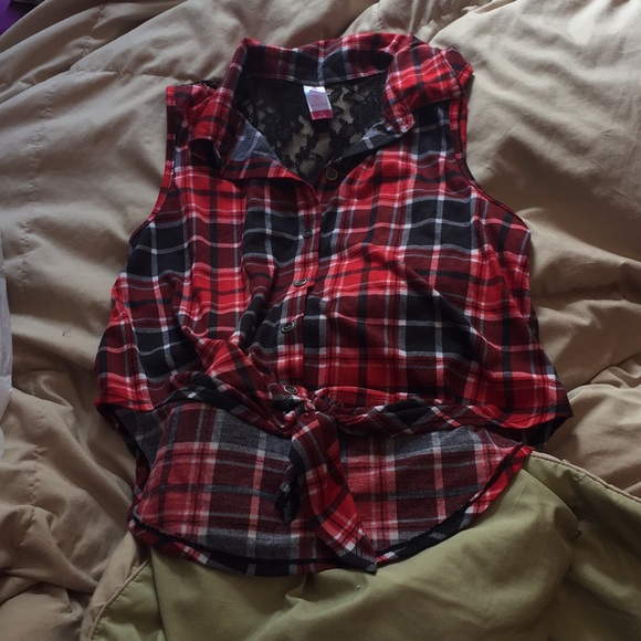 Read and plaid button down with tie - Picture 1 of 3